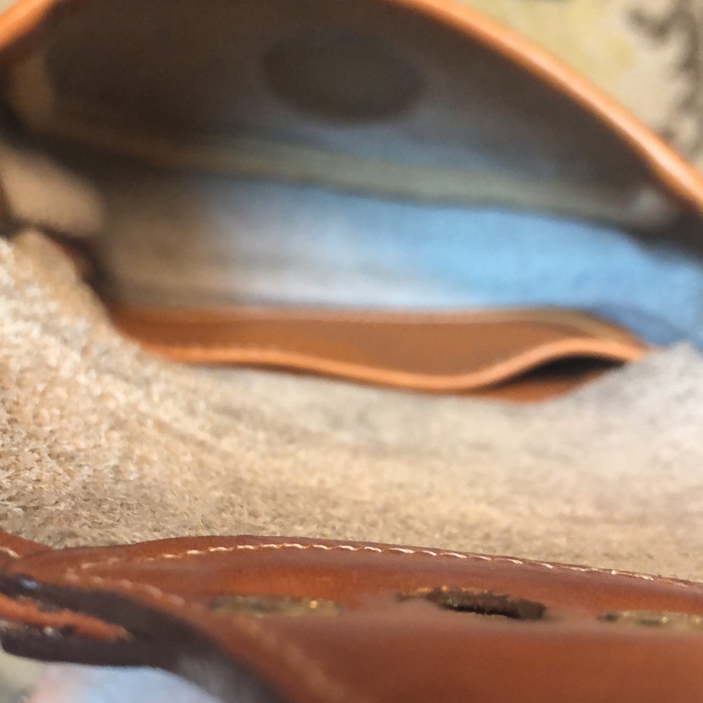 Vintage Dooney & Bourke mini crossbody bag - Picture 8 of 16